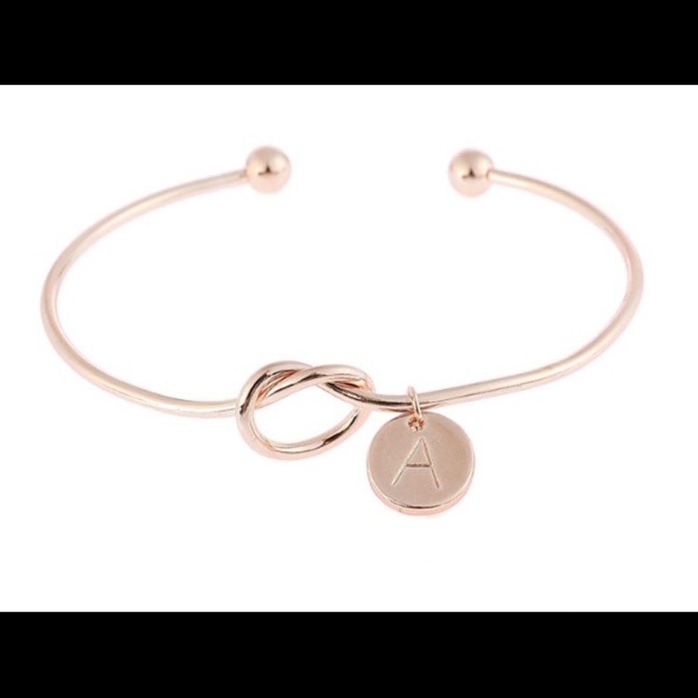 🟢free “A” charm tie the knot bracelet (defective)